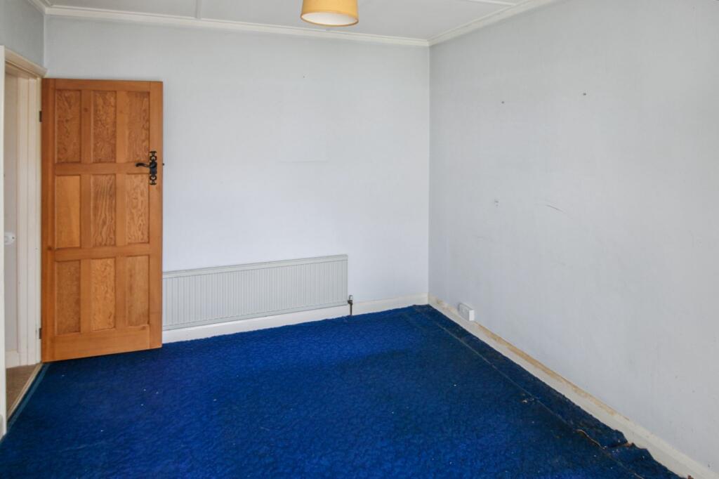 27 Sunstar Lane, Polegate, East Sussex BN26 5HS