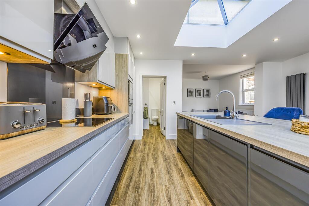28 Silvester Road, Cowplain-PorticoMarketing-SoldB