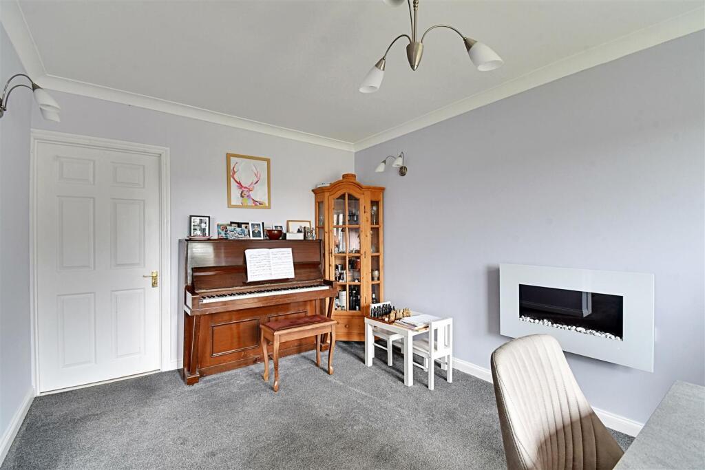 Dining Room 2.jpg