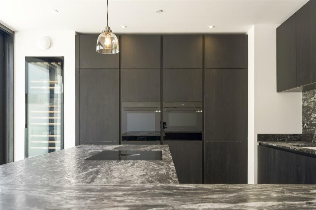 30 Whitecliff Road-18.jpg