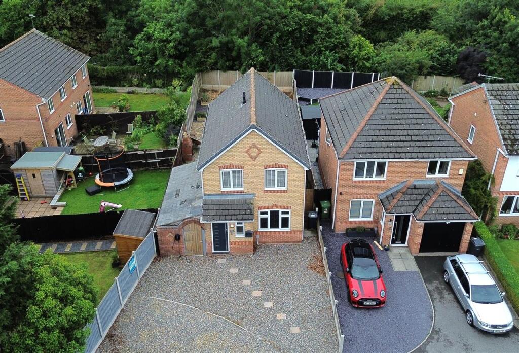 15 Fairoak Close