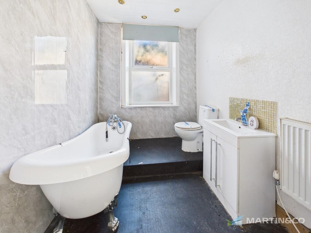 CAM02318G0-PR0559...