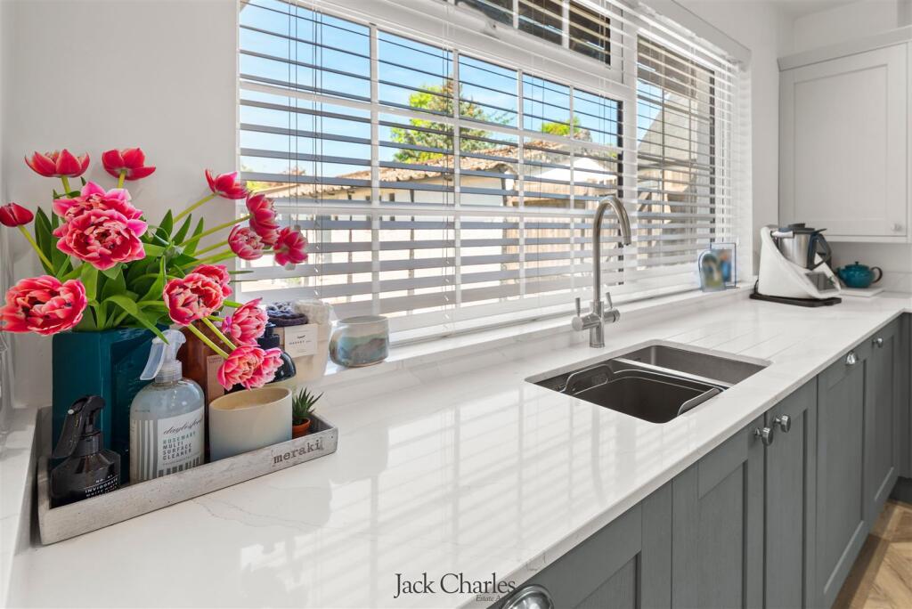 177 Hadlow Road 21.jpg