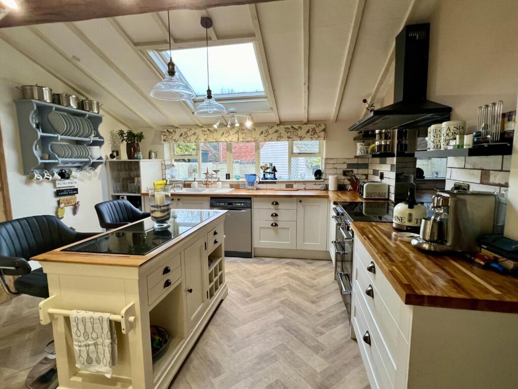 Kitchen/Breakfast Room