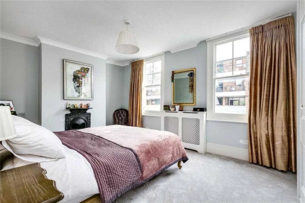 Bedroom-4000