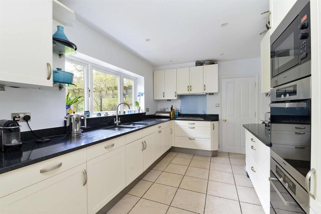 Long Heath, Blackhorse Road (9)-1920.jpg