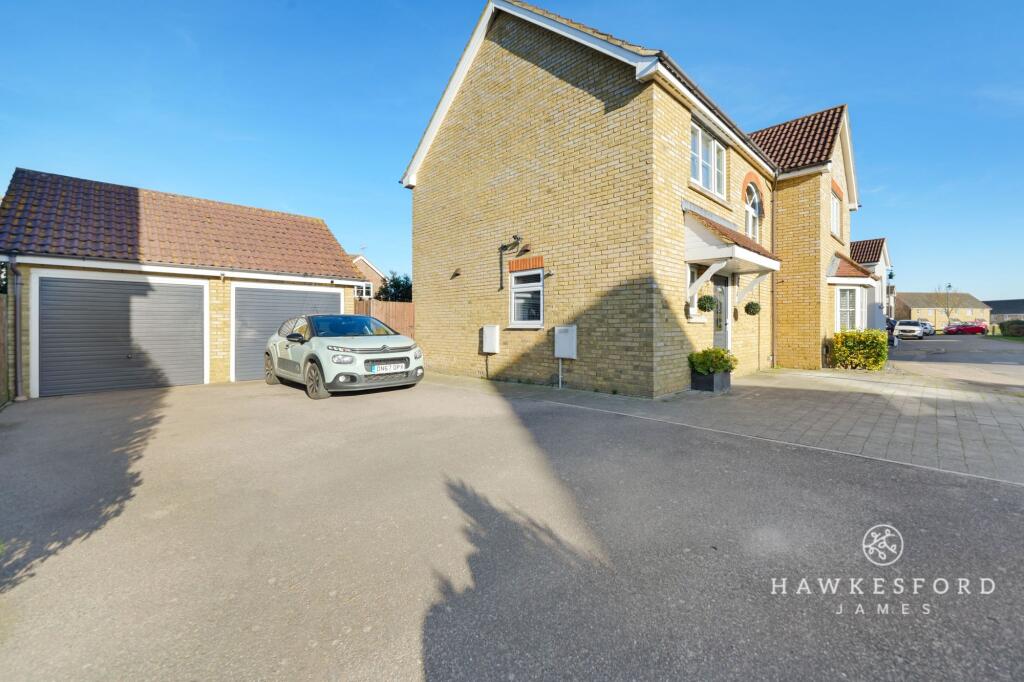 Stangate Drive, Iwade - Garage &amp; driveway