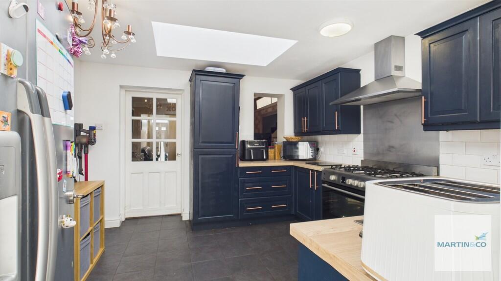 CAM03663G0-PR0148...