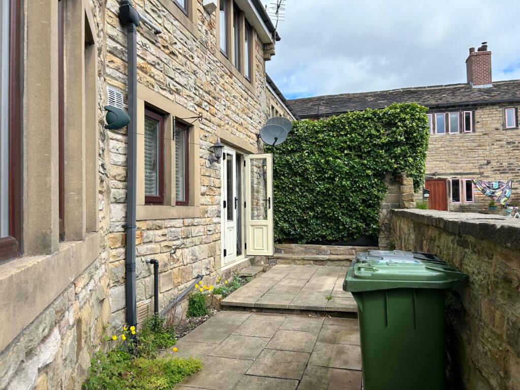 Rear Enclosed Yard