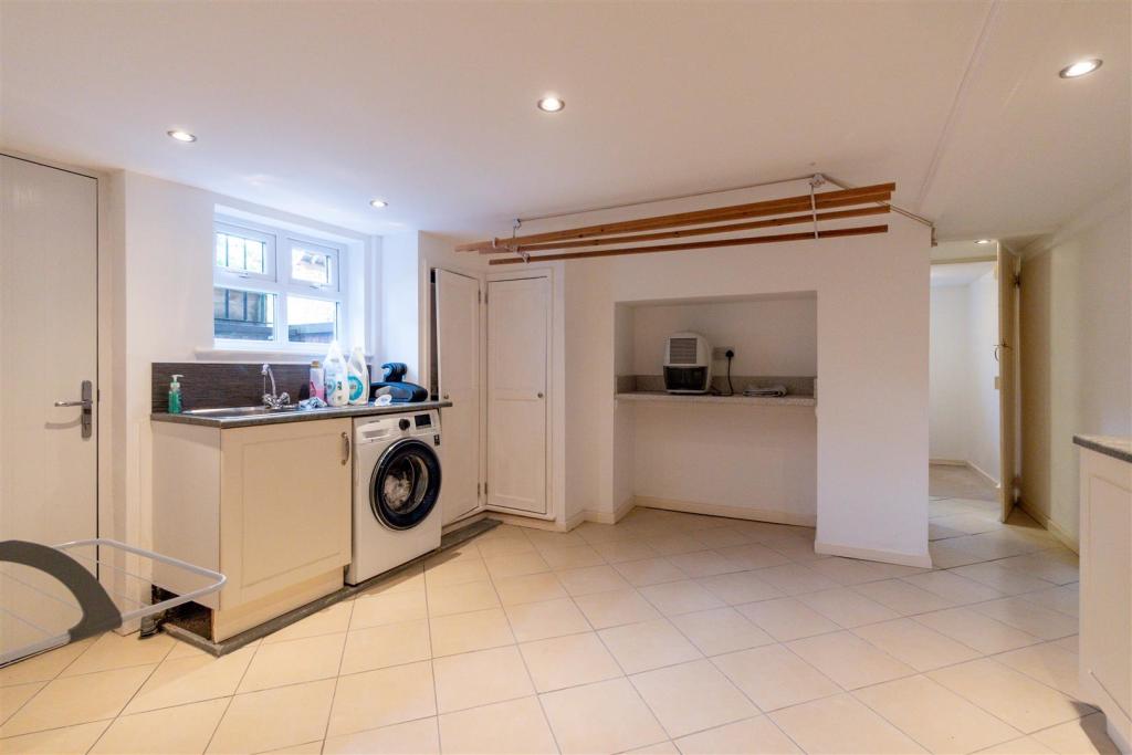 Utility Room.jpg
