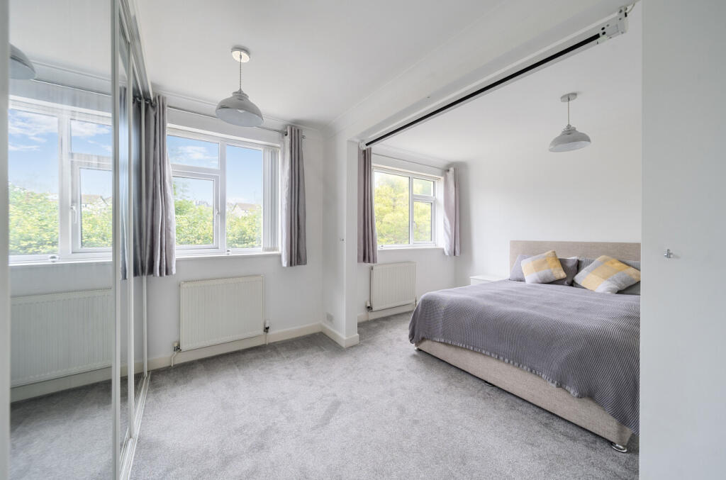 1312573-5-685bc34...