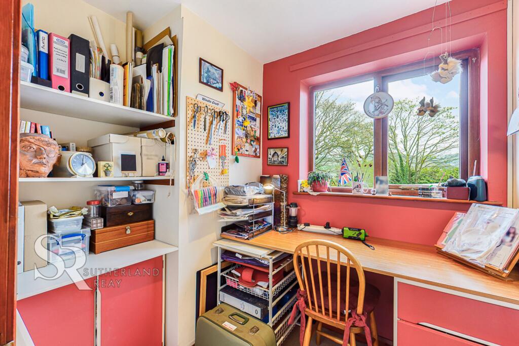 Office (Craft Room)