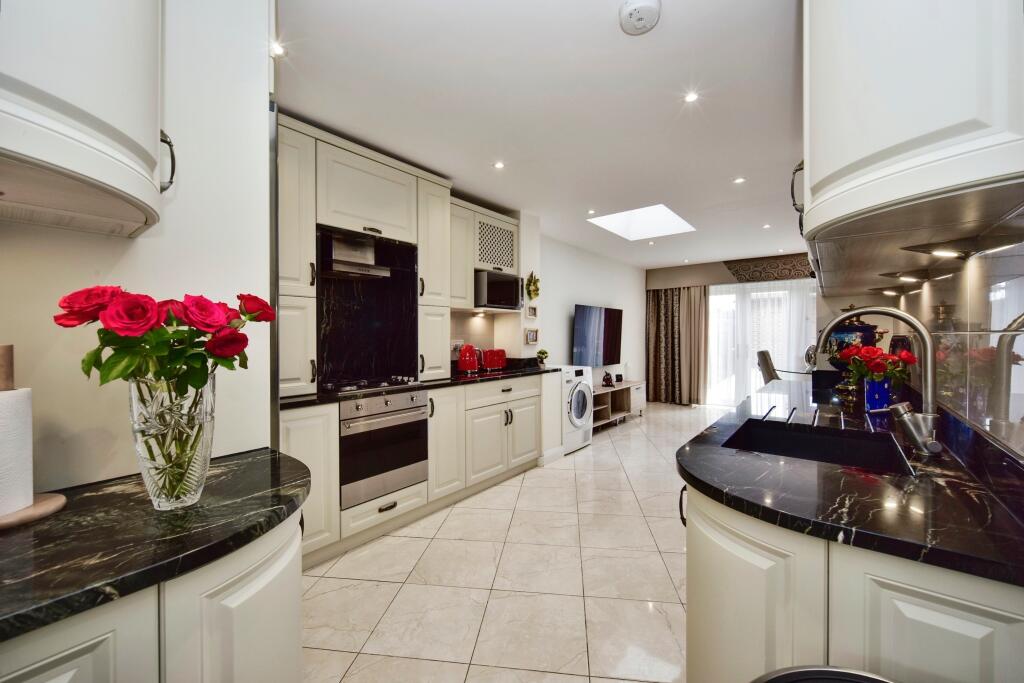 Open Plan Lounge &amp; Dining View