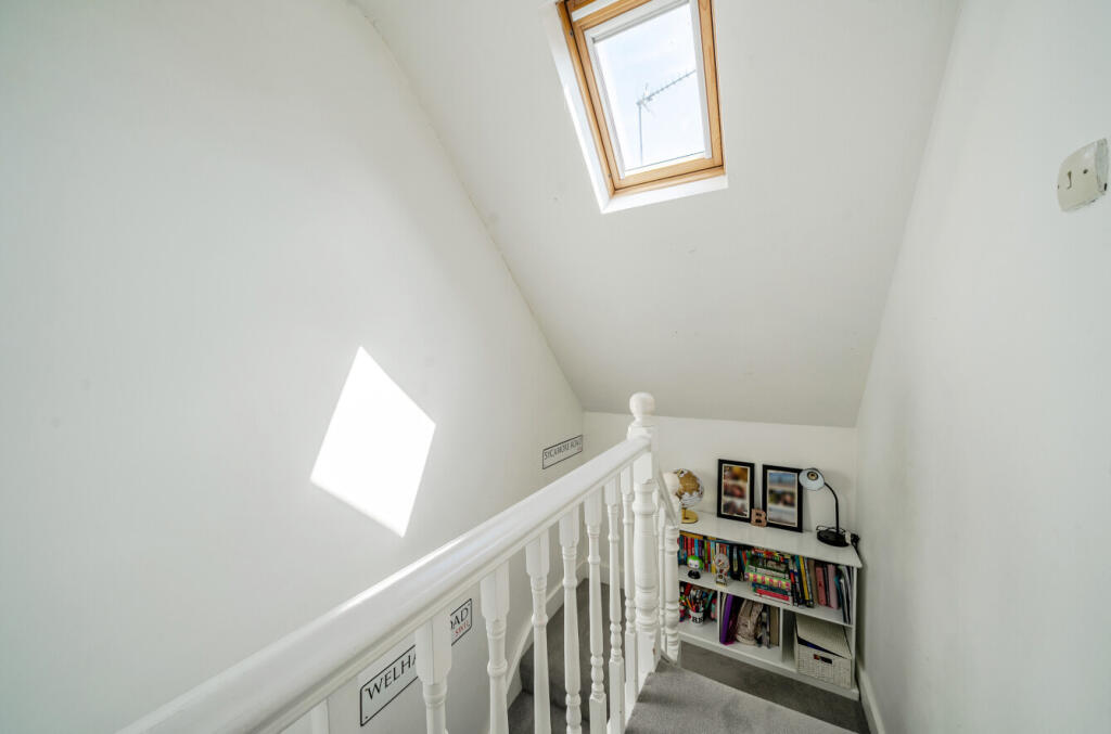 1317296-4-687a352...