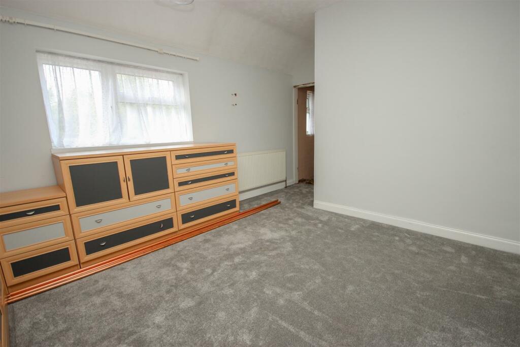 Master Bedroom.jpg