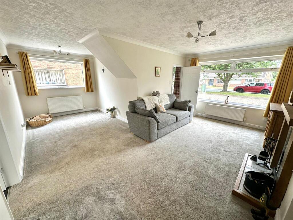 Through Lounge Diner