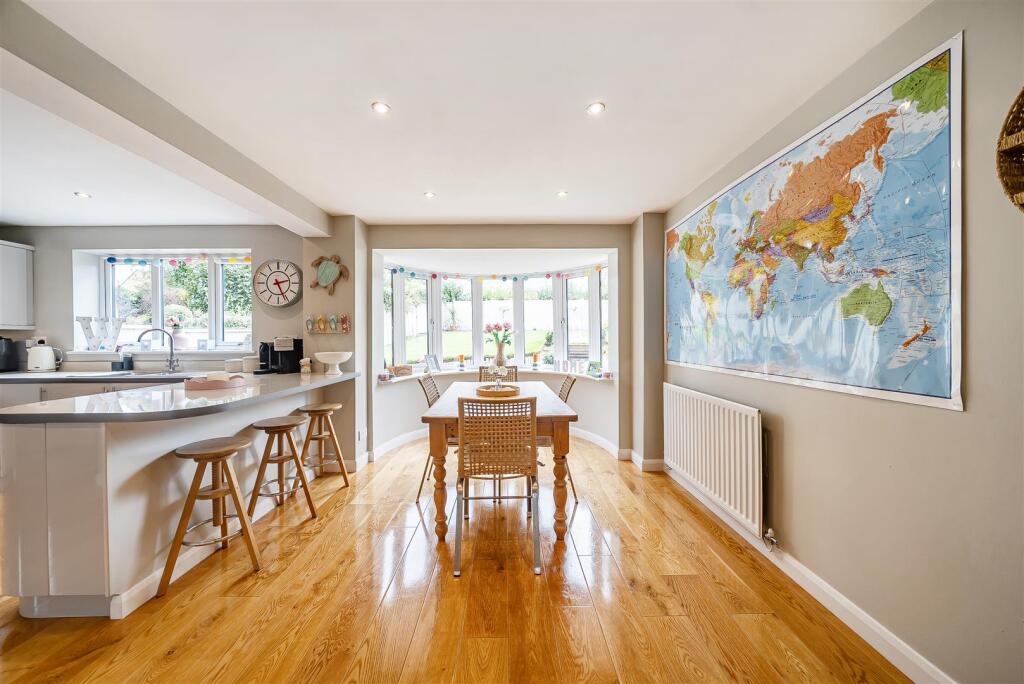 4 Acorn Way, Silverstone (7).jpg