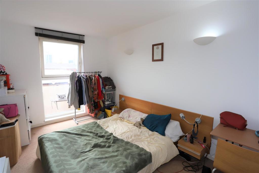 Bedroom.JPG