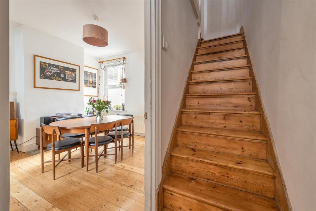 St. Winefride's Avenue, E12