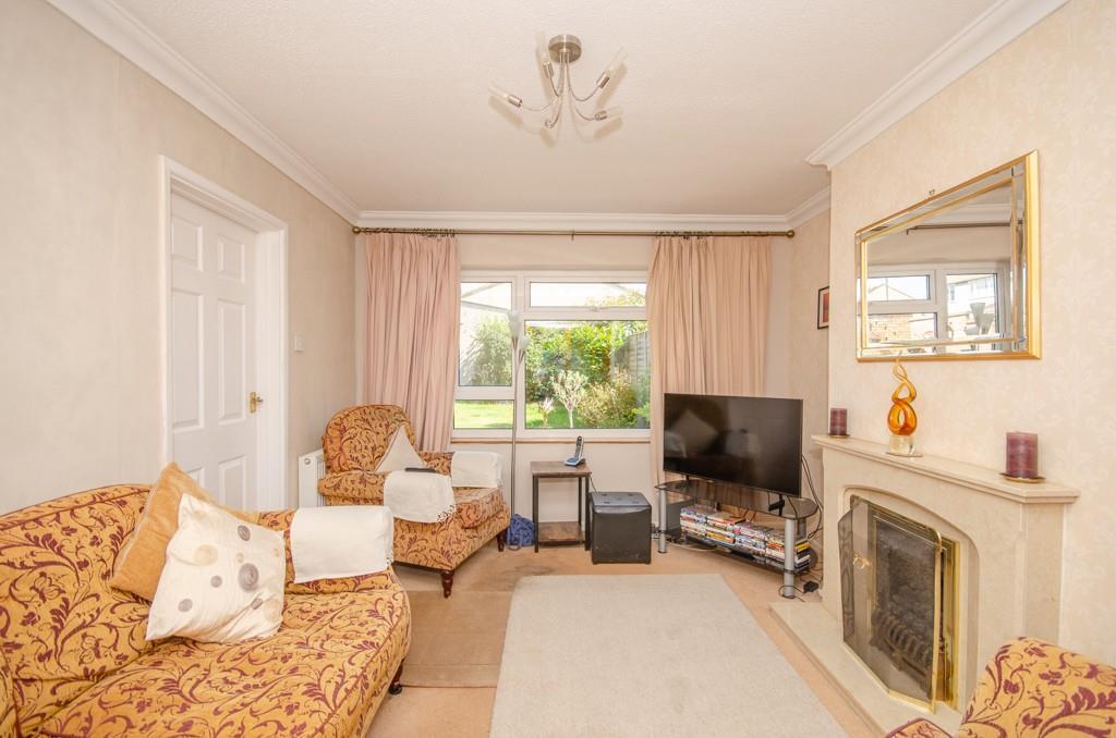 Dining room pic 2.jpg