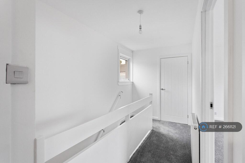 Upstairs Hall 2