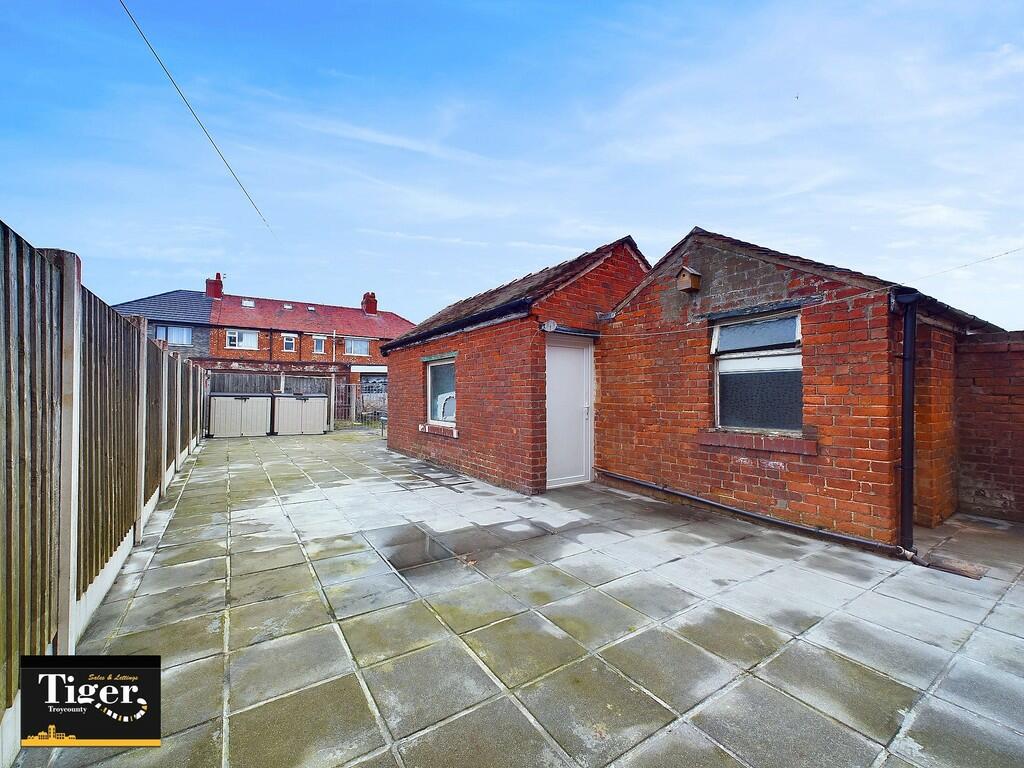 CAM02176G0-PR0419...