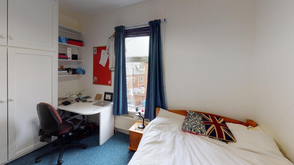 8-Rosa-Road-Bedroom(3).jpg