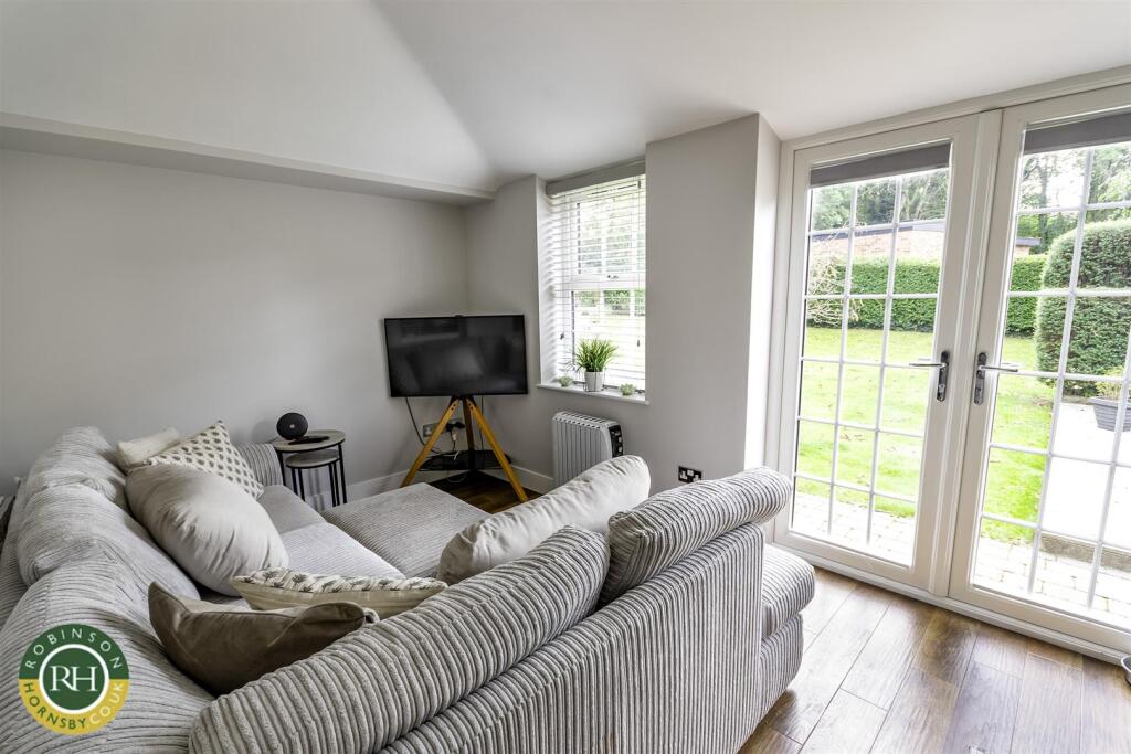 GARDEN ROOM