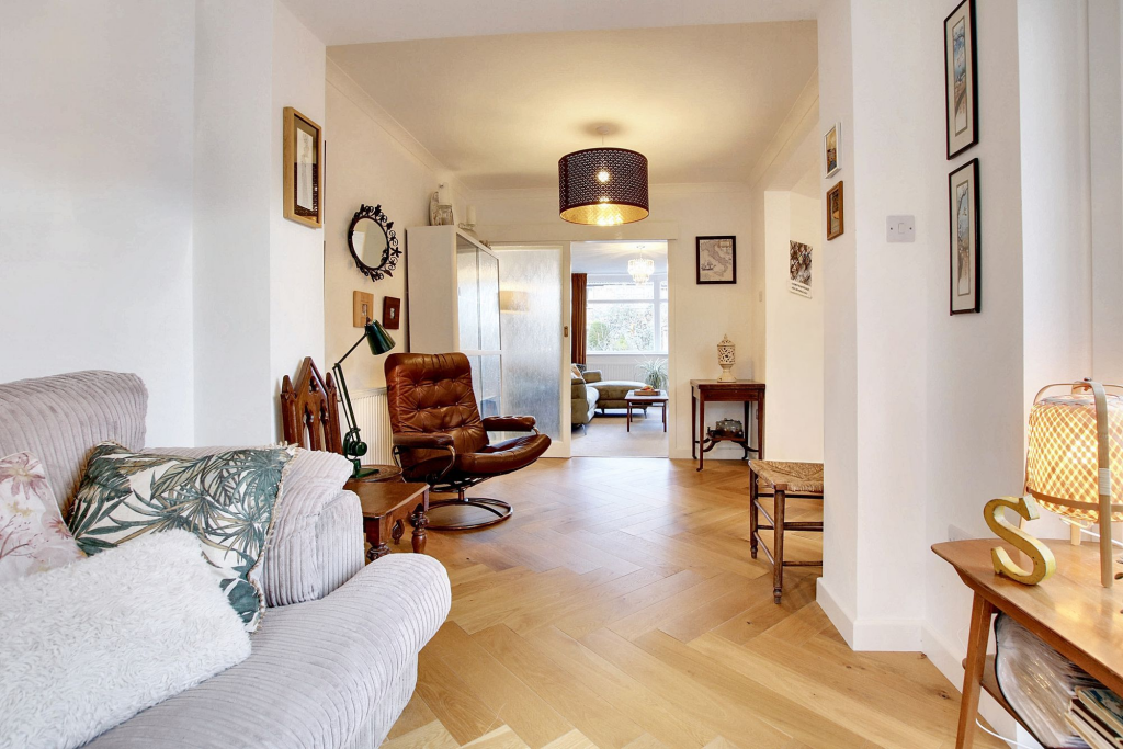 Open plan kitchen/diner snug area