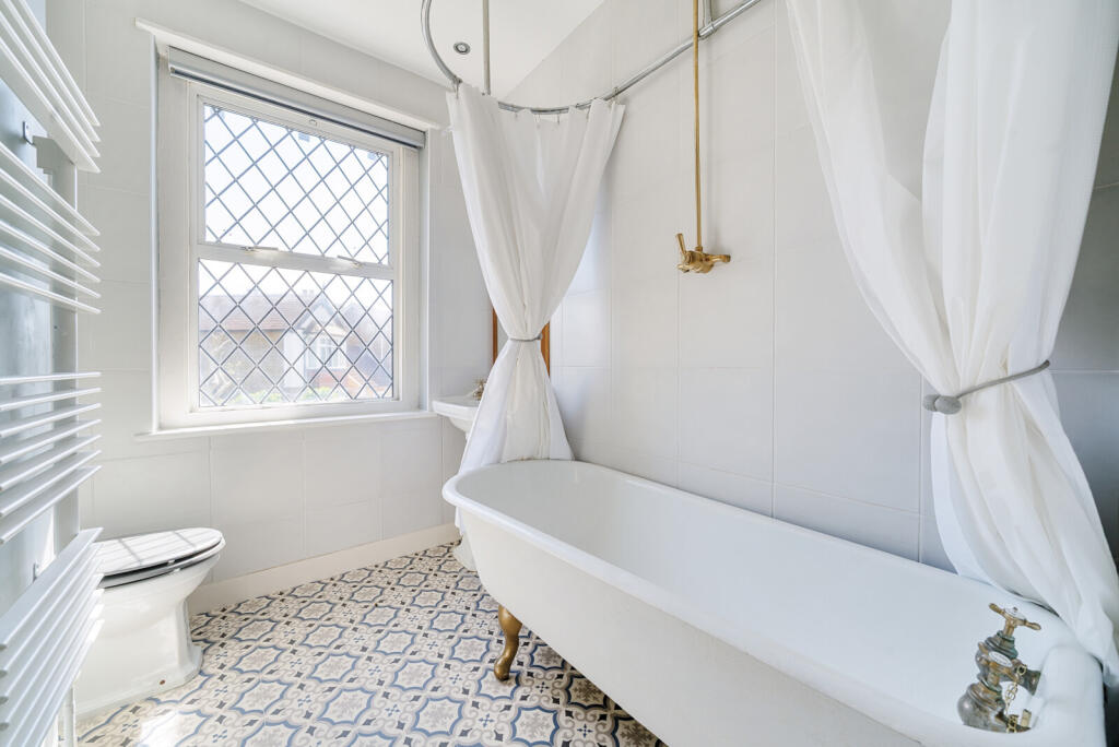 20-681b3c7945f0f-...