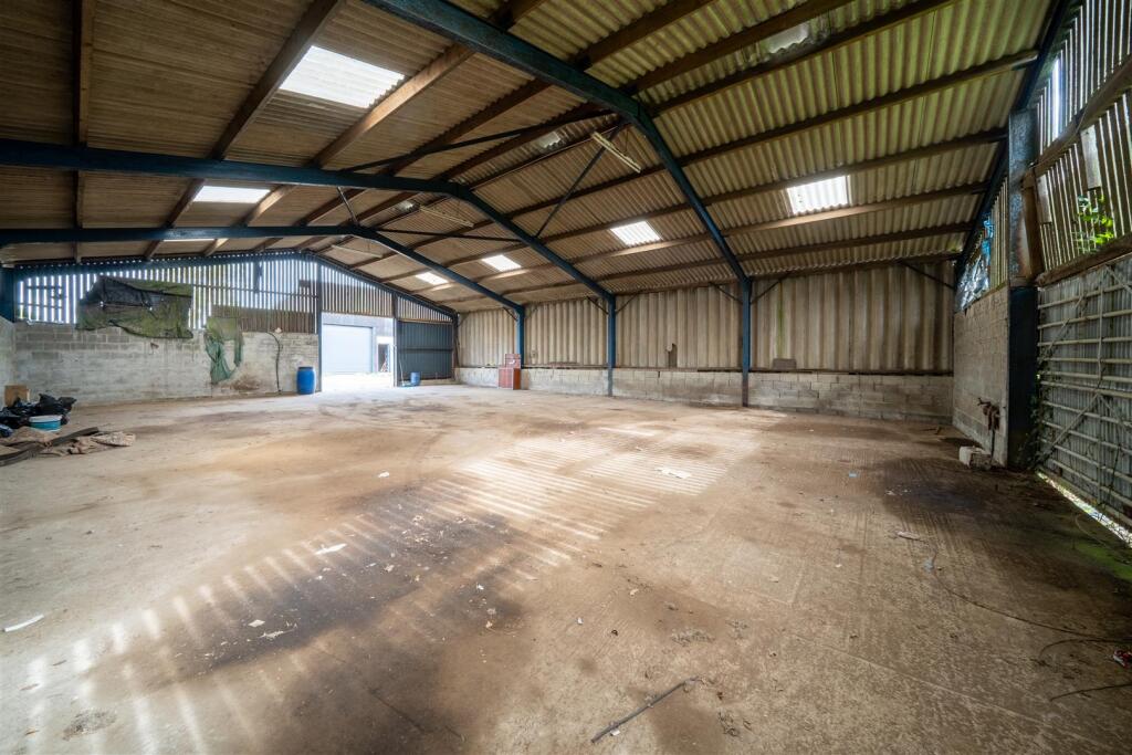 Hollies Farm-2-3.jpg