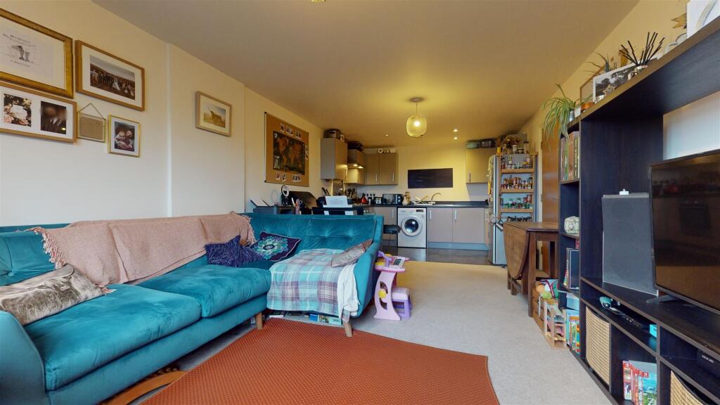 OPEN PLAN KITCHEN/DINING/LIVING SPACE