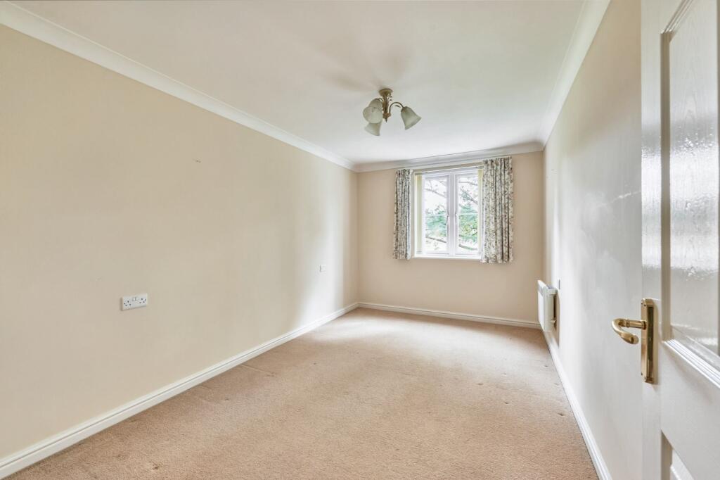 Flat 21 Chancellor Court, Broomfield Road, Chelmsford CM1 1RY