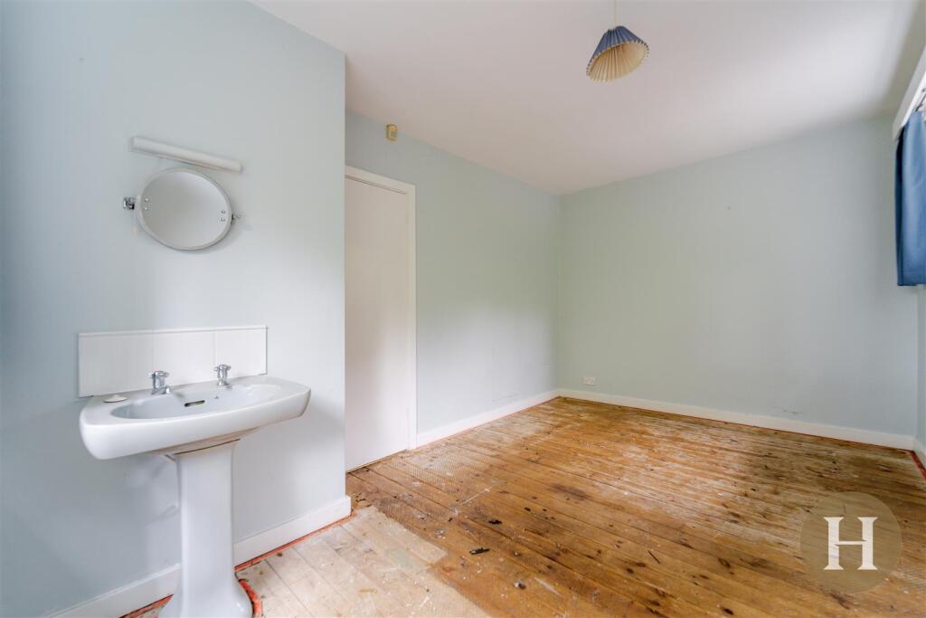 Hadleigh Estate Agents-19.jpg