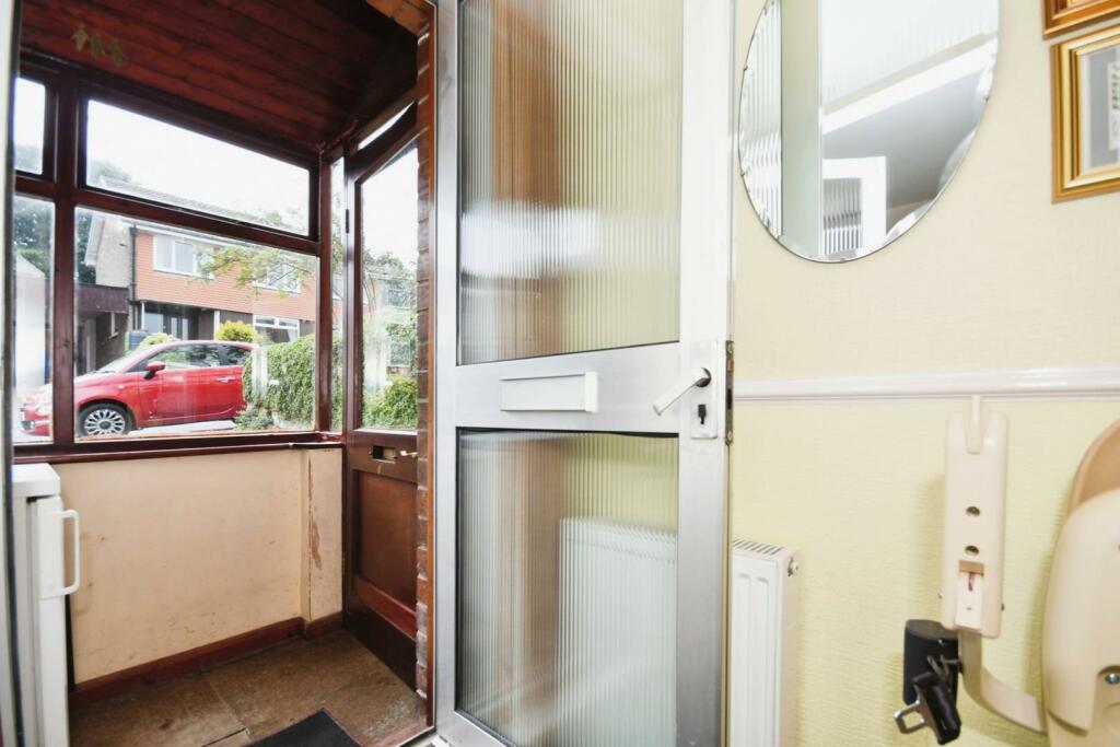 ENTRANCE PORCH