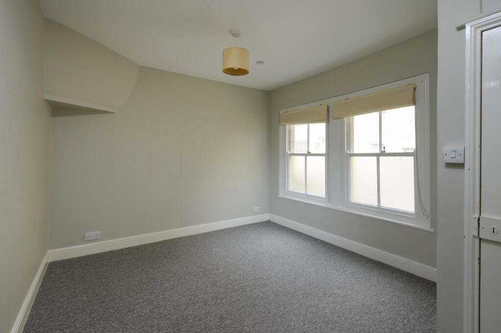 6 Beauford Square-22.jpg