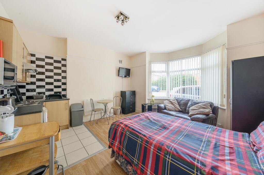 7-681cd0f8861d5-1283378-ARW-7-1