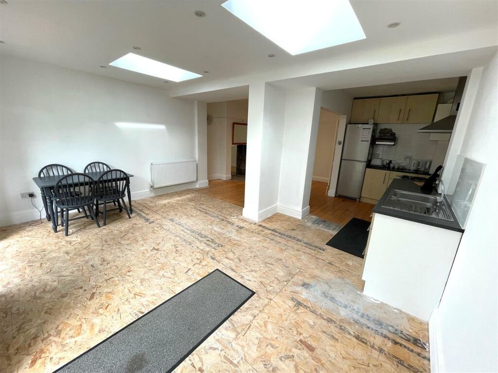 Kitchen Diner