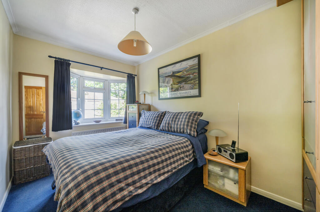 1311878-1-68527bf...