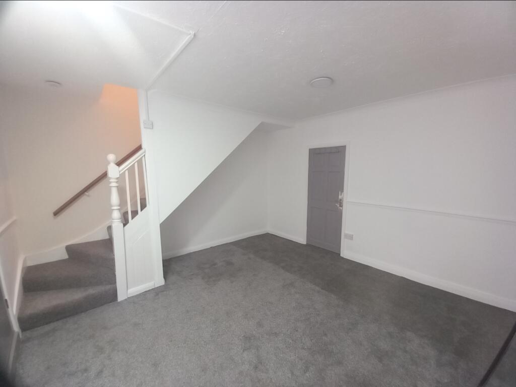 LOWER GROUND FLOOR RECEPTION ROOM