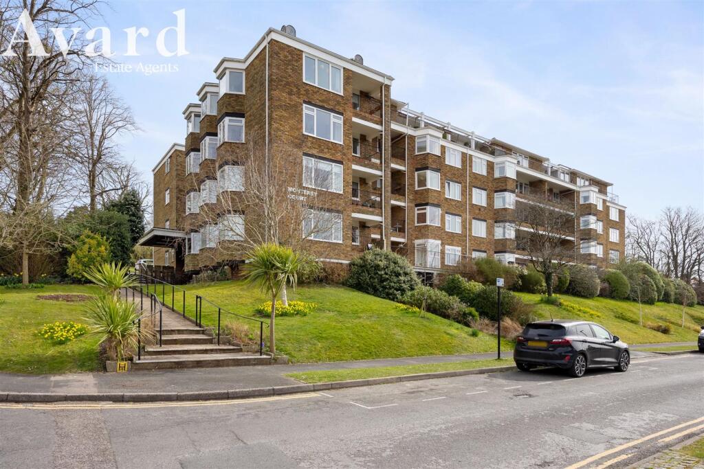 Varndean Drive_Monterey Court_Flat 9-019.jpg