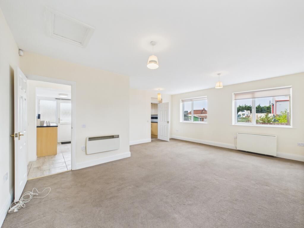 CAM02023G0-PR0160-STILL005