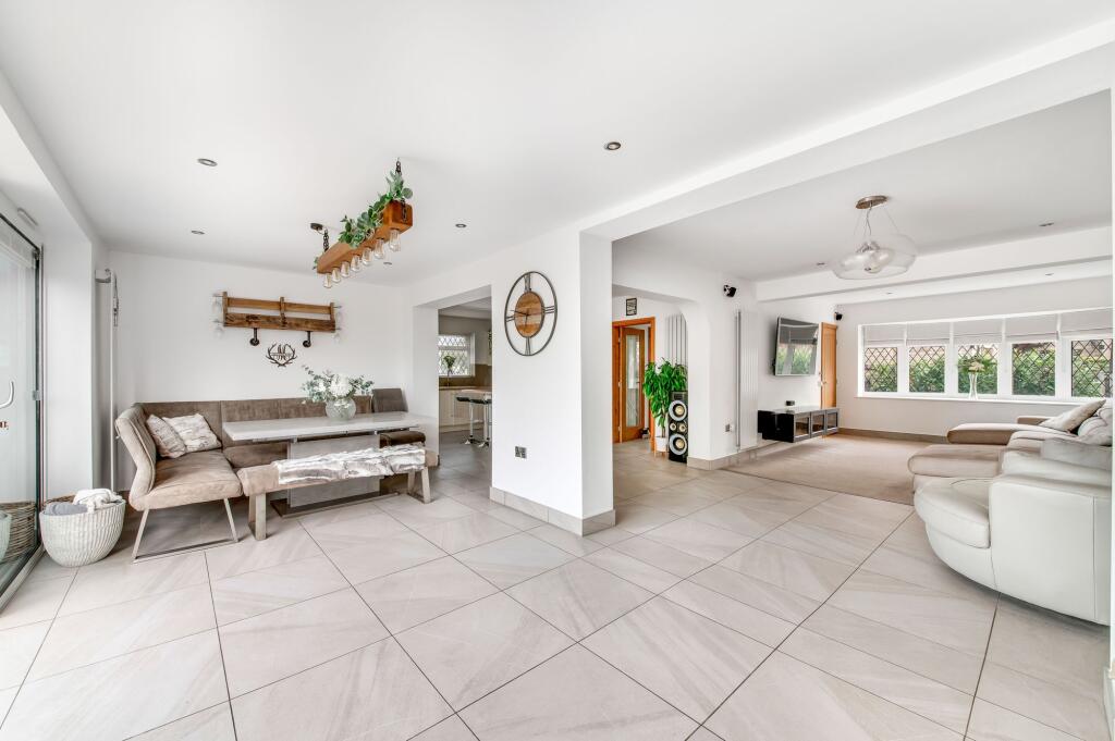 LIVING DINING KITCHEN