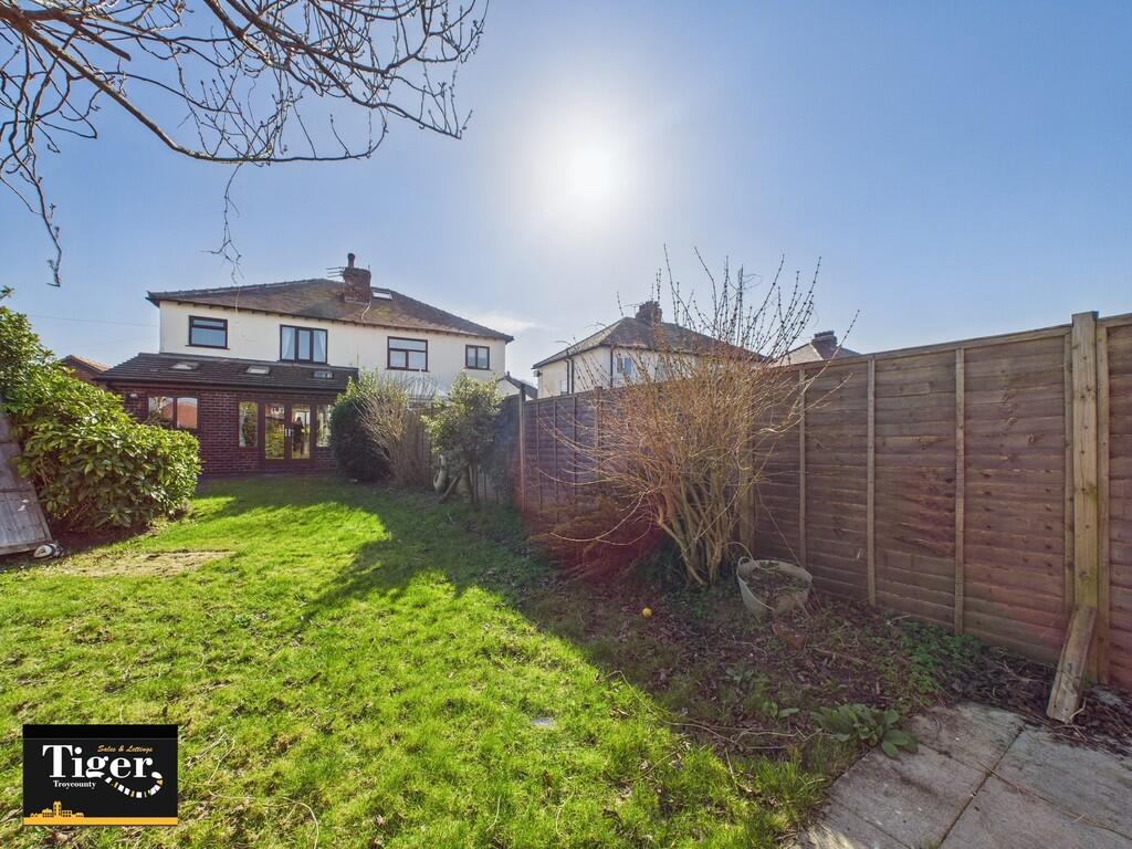 CAM02176G0-PR0505...