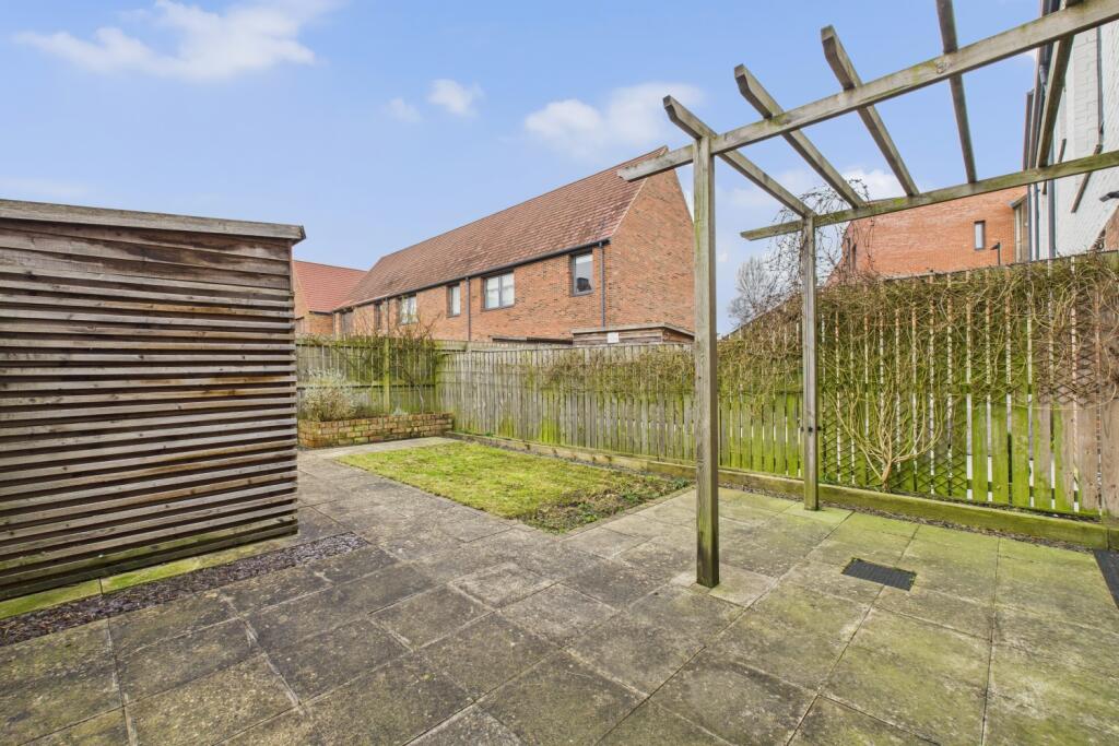 CAM03162G0-PR0225-STILL020