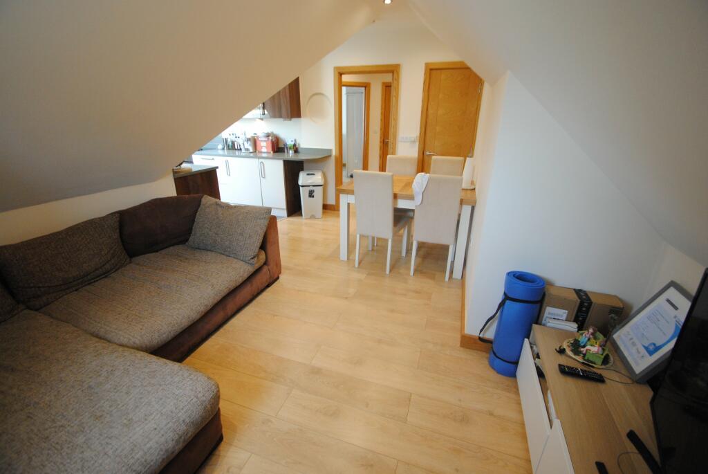 Living Room / Kitche