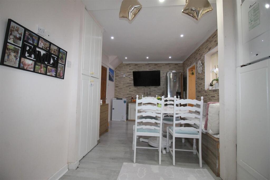 Dining/Sitting Room