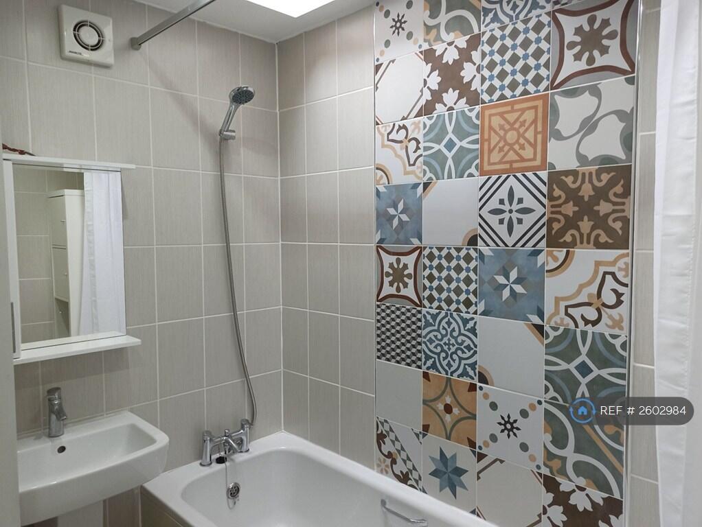 En Suite Bedroom 2