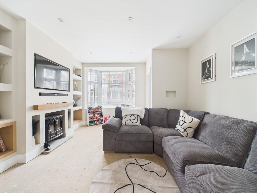 CAM02089G0-PR0513...