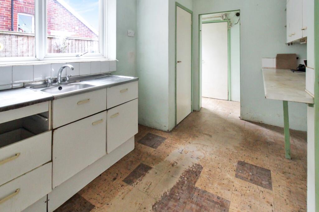 Kitchen 1